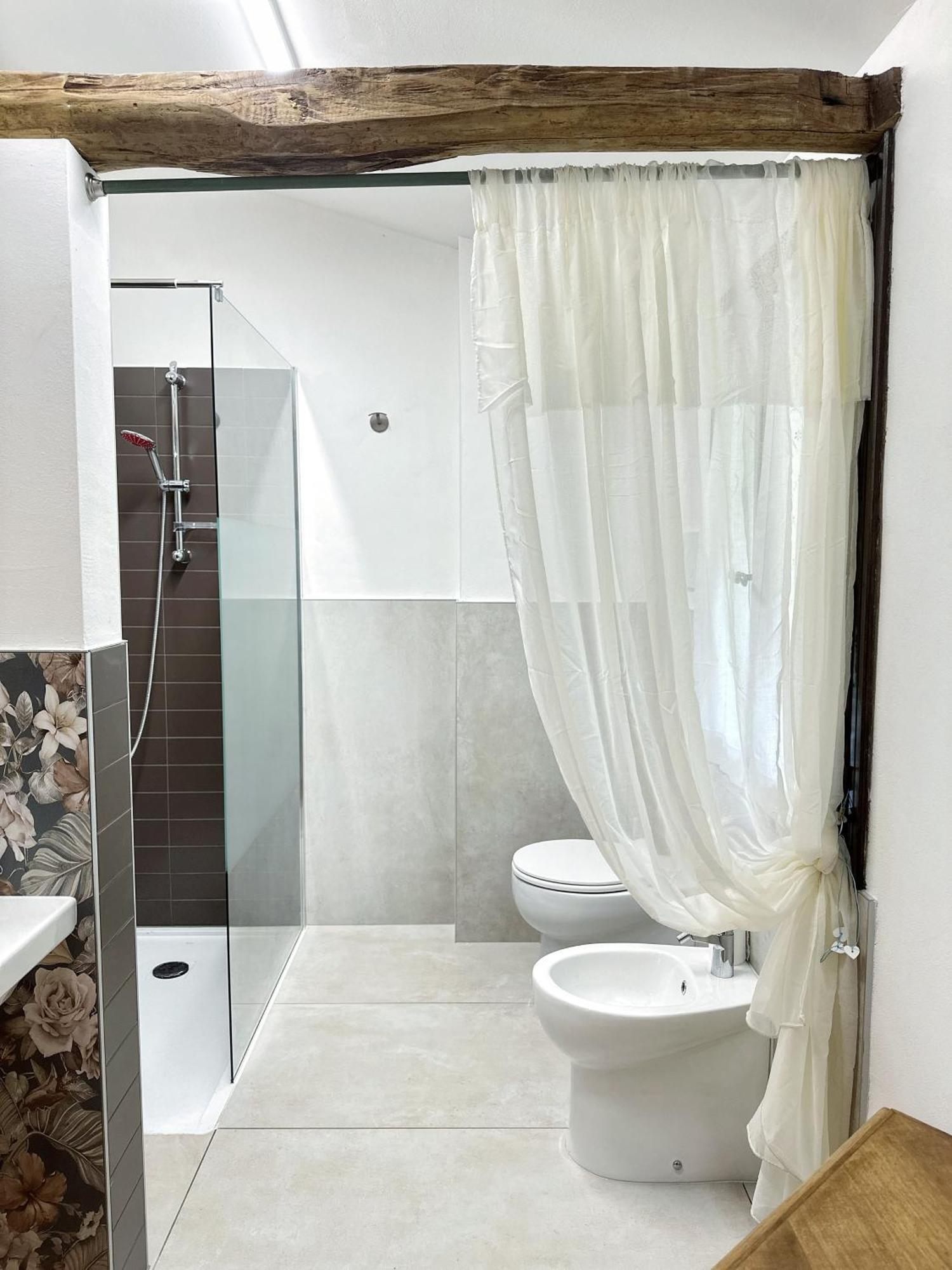Apartment Parisi - *