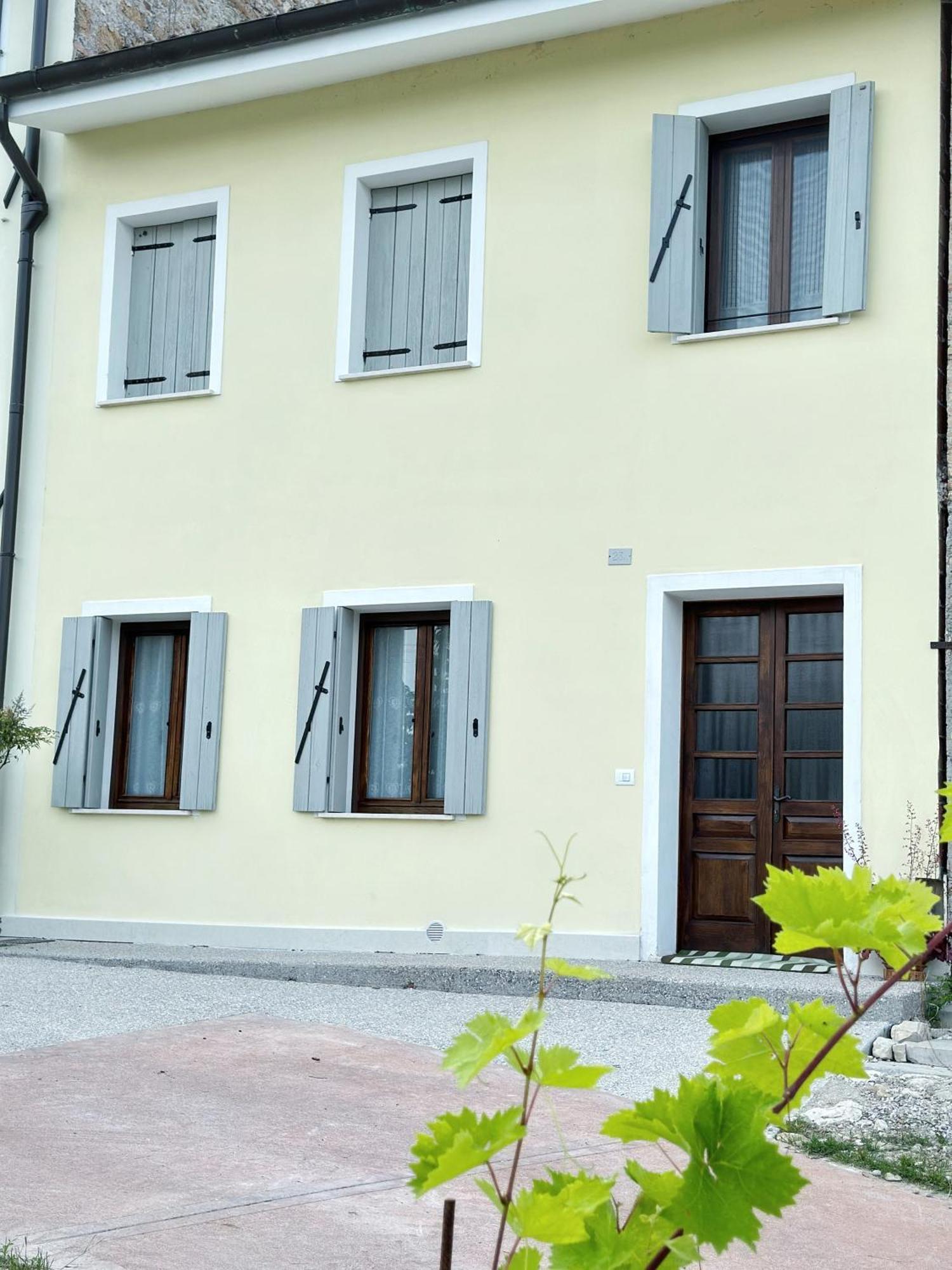 Apartment Parisi - *